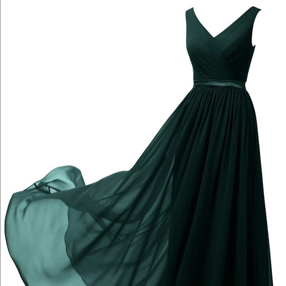 Green Formal Gown - Picture 1 of 3